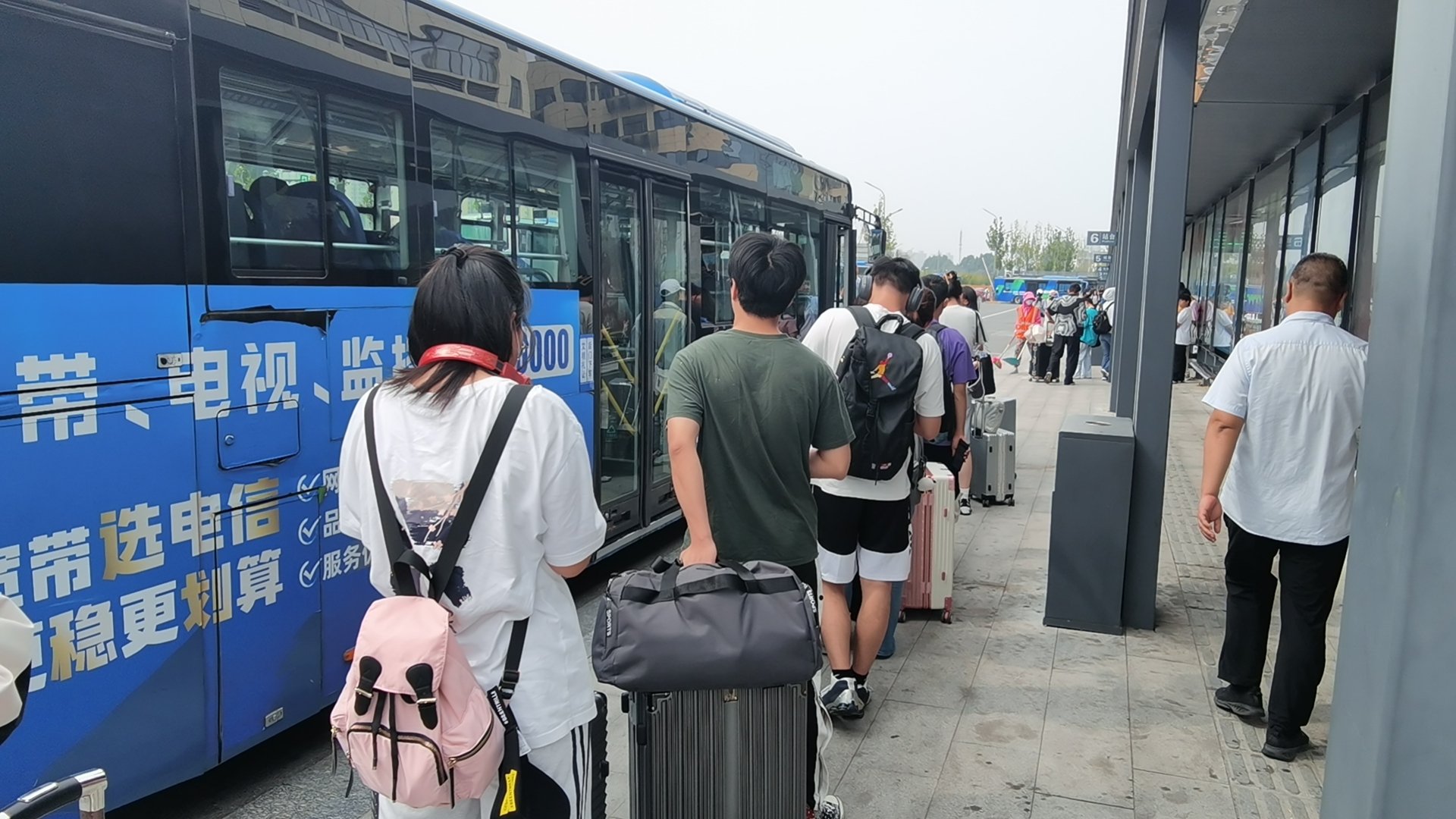 抓客流、強(qiáng)服務(wù)，公交集團(tuán)多舉措護(hù)航高校“開學(xué)季”