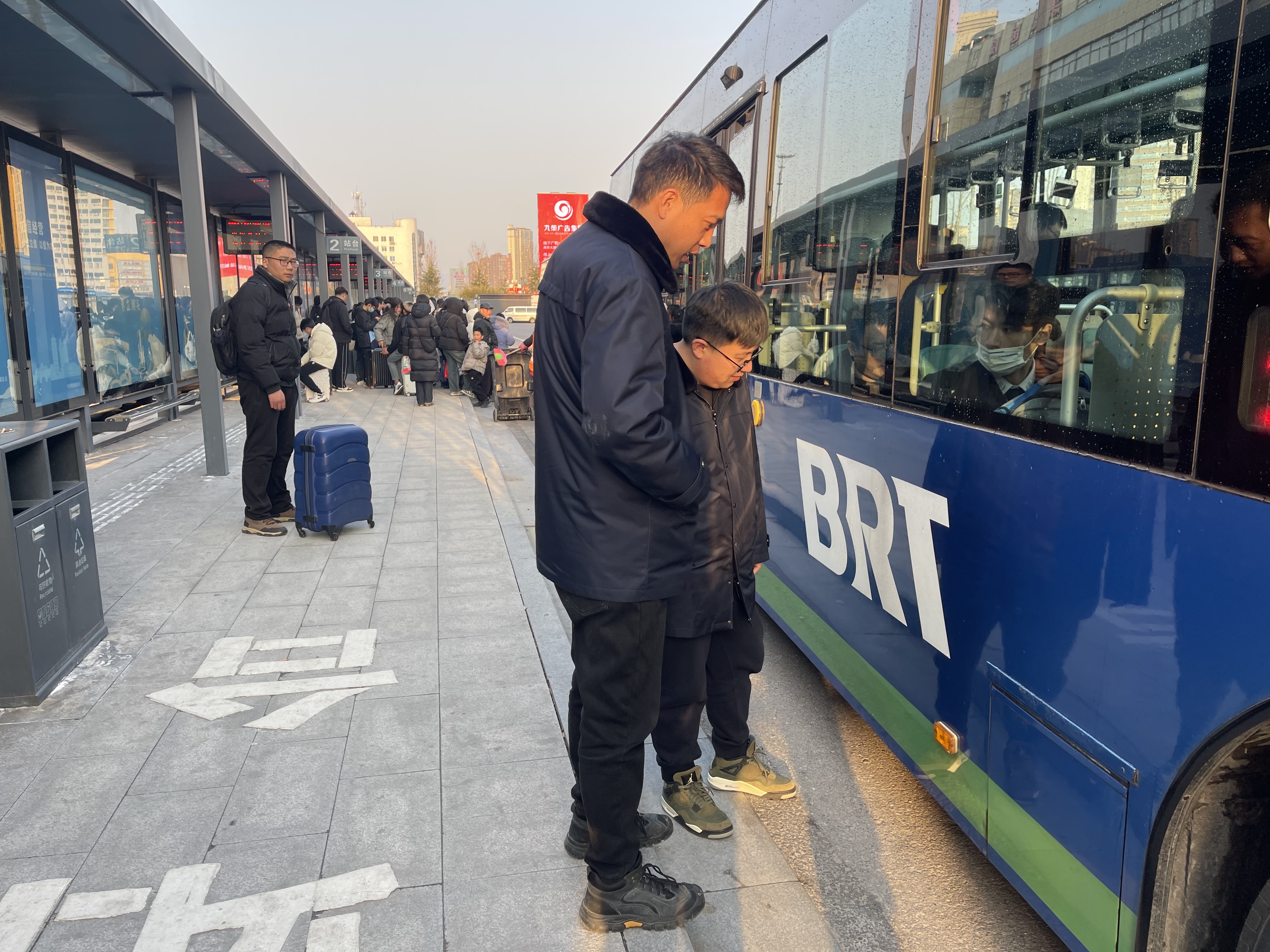 公交集團(tuán)快速公交事業(yè)部開展車輛專項(xiàng)檢查工作