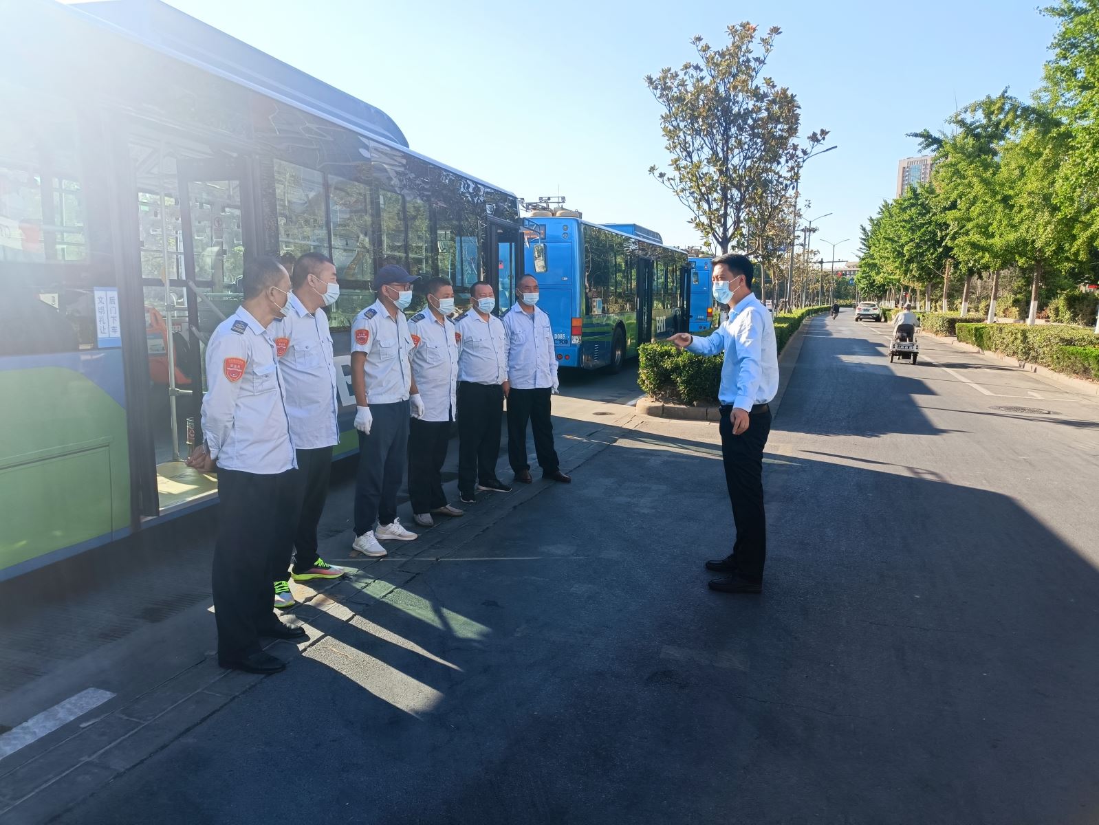 公交集團(tuán)快速公交事業(yè)部圓滿完成高考定制班車(chē)任務(wù)